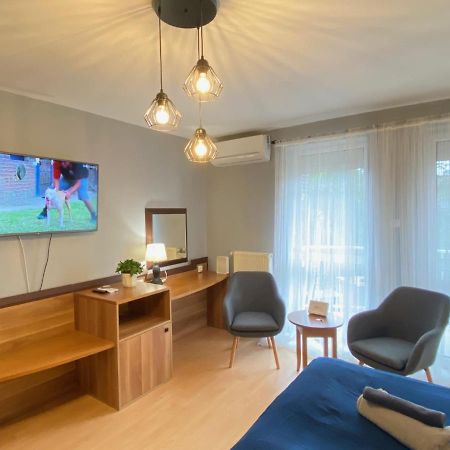 Tuenderpart Apartment Eger Exteriör bild