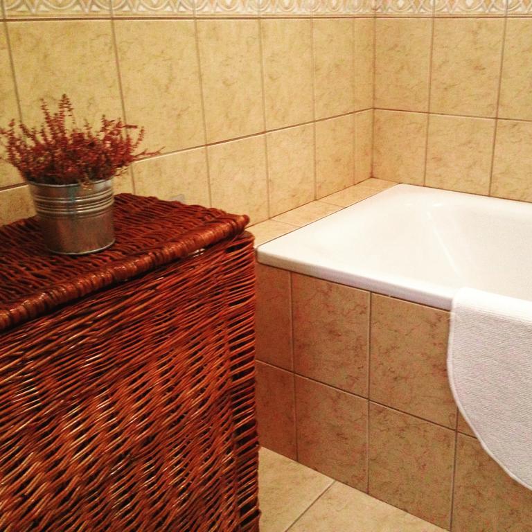 Tuenderpart Apartment Eger Rum bild